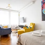 Central Warsaw Apartment - Great Location- Studio Apartment- Warsaw Stays - Zurawia