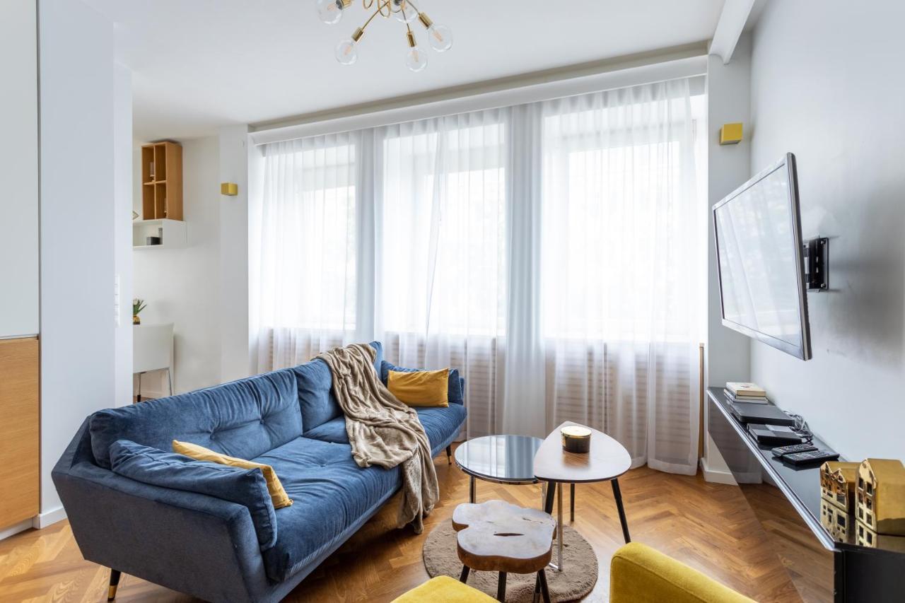 Central - Great Location- Studio Apartment- - Zurawia