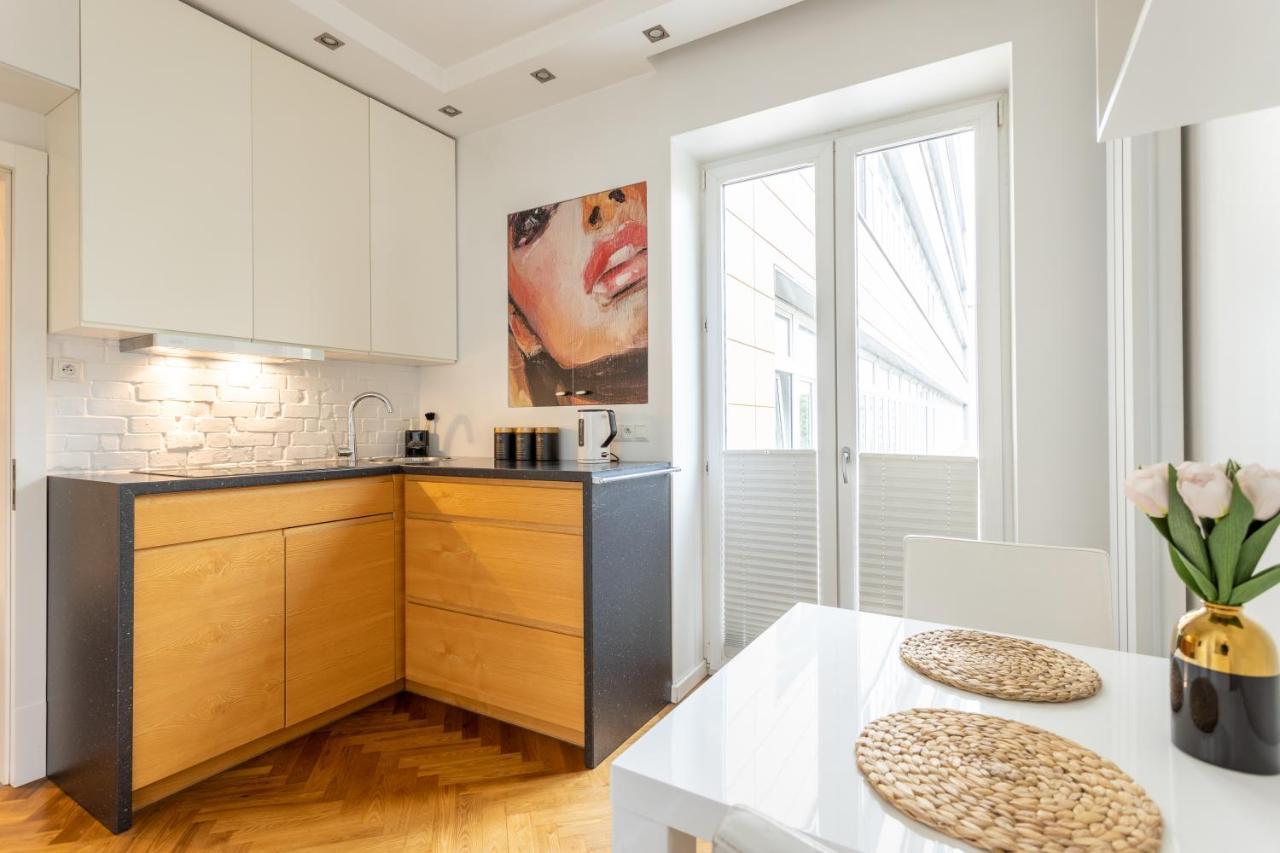 Central - Great Location- Studio Apartment- - Zurawia Apartament Warszawa